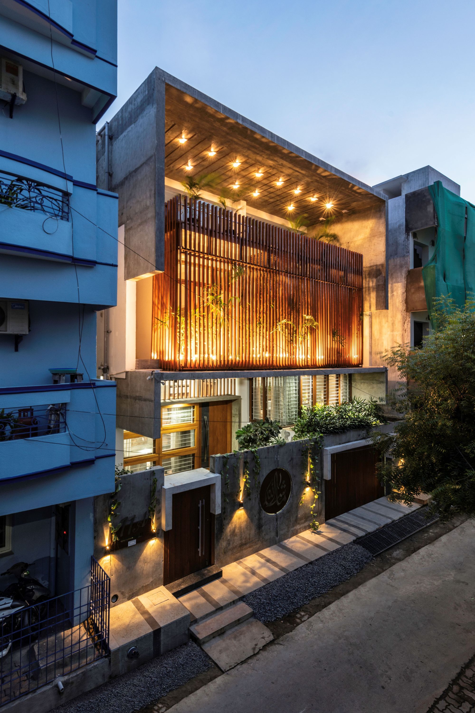 Here Is A Minimal Modern Home In Pondicherry Designed For The Tropical Climate